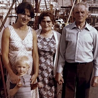 inscription 621f8c416651c3be5925b355c941229aa568de0f1f18c17b70a1ccda5568224ai0